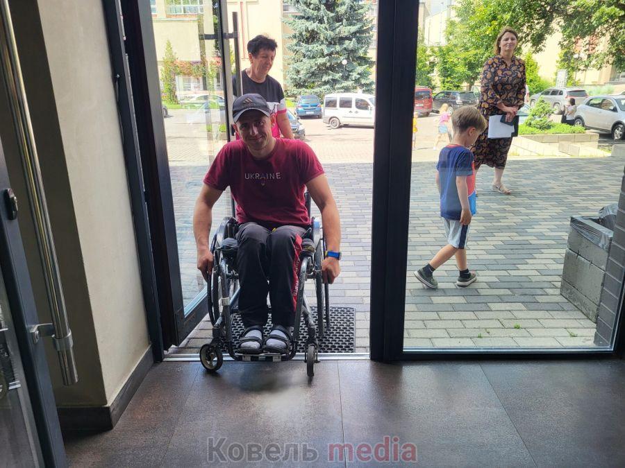 У Ковелі перевіряють доступність ключових об’єктів: створюють маршрут безбар’єрності