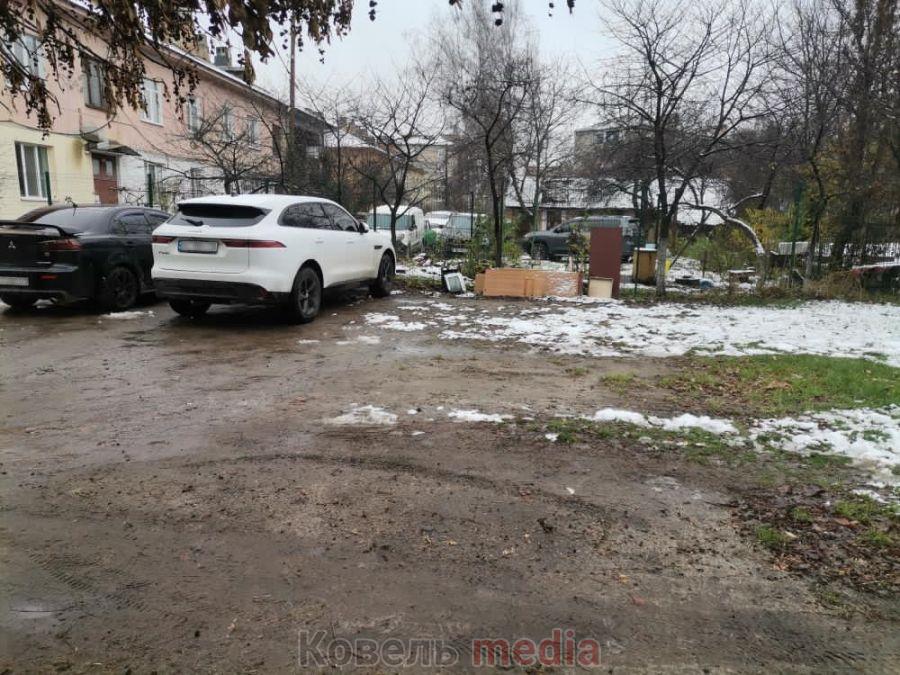 Ковельчани скаржаться, що комунальники забрали сміттєві баки, щоб